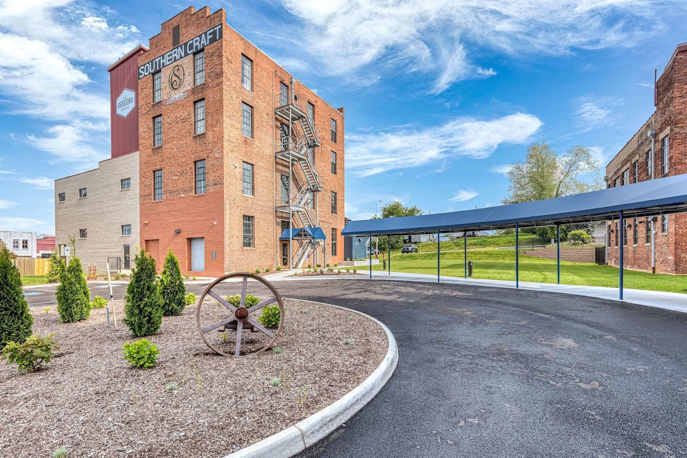 The Sessions Hotel Bristol a Tribute Portfolio Hotel - featured photo