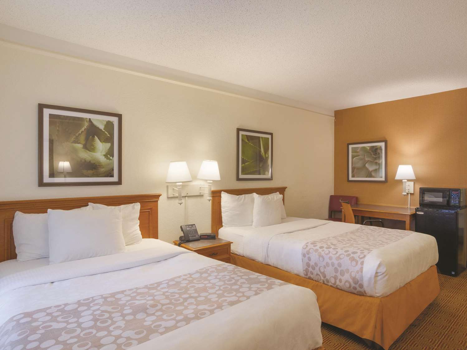 La Quinta Denver Cherry Creek Hotel - photo 12