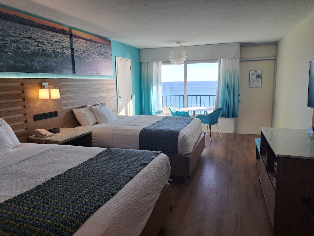 Days Inn by Wyndham Panama City Beach Beachfront Resort - photo 18