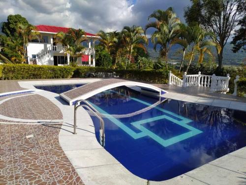 Finca En Chinauta Via Arbelaez Piscina Ecoturismo in Fusagasuga, Colombia