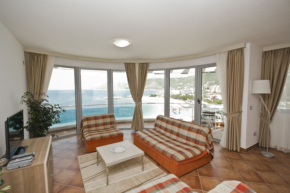 Apart Hotel Kalamper in Bar, Montenegro