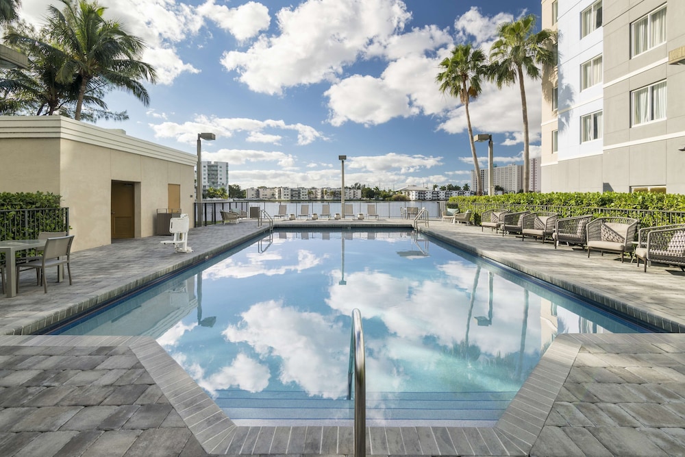 Homewood Suites Miami Airport Blue Lagoon - photo 35