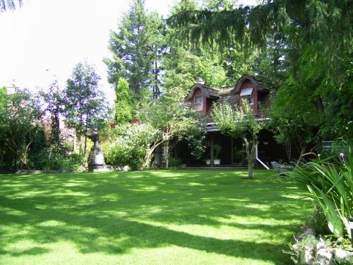 Garden House — Courtenay — photo 4