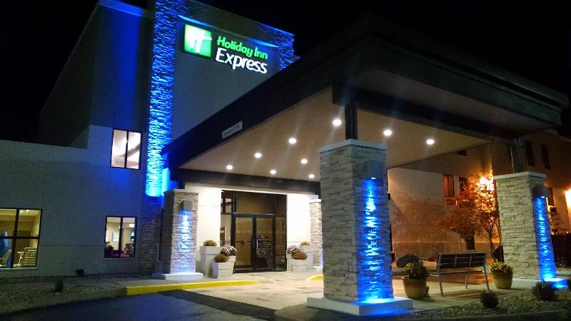 Holiday Inn Express Cloverdale By Ihg — Cloverdale