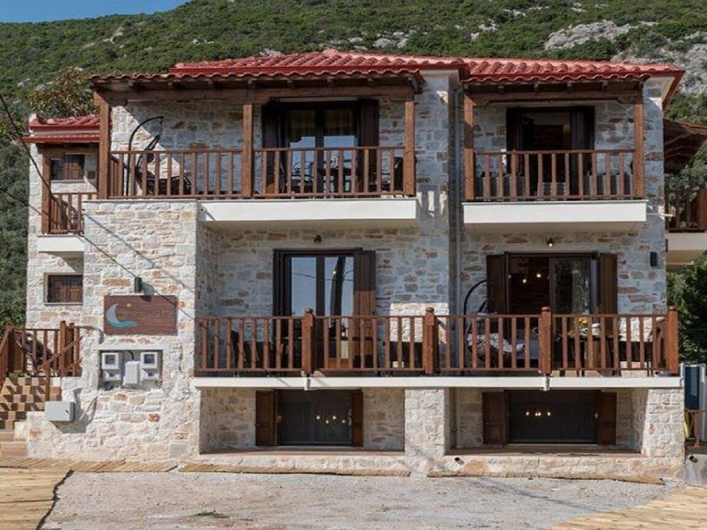 Oniropetra - carbon neutral hotel in Unknown City