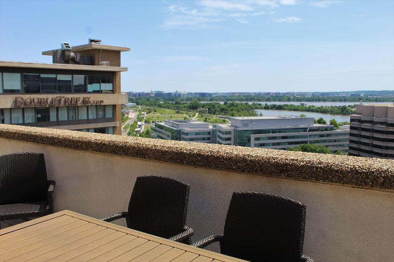 DoubleTree by Hilton Washington DC Crystal City - photo 150