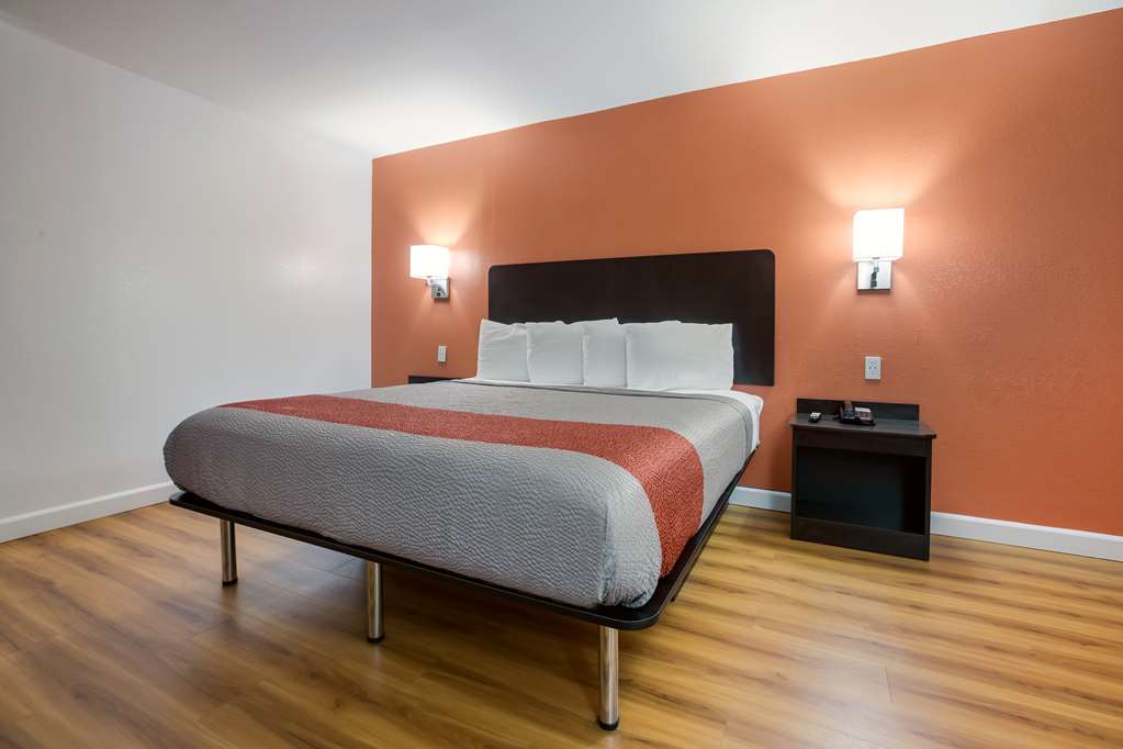 Motel 6 Suwanee GA Gwinnett Center - photo 14