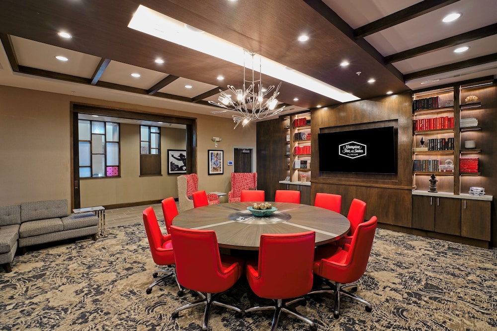 Hampton Inn & Suites Lubbock University - photo 4