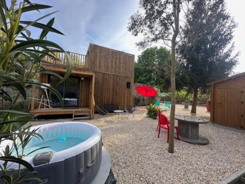 La Vie est Belle in Bois-Le-Roi, France