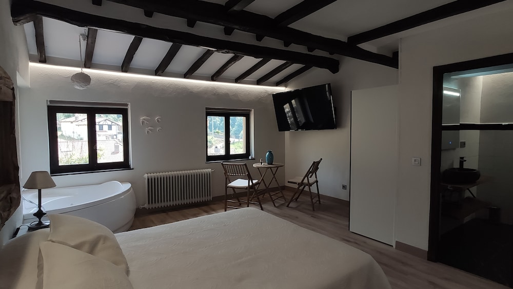 La Posada de la Xana — Barzana — photo 2