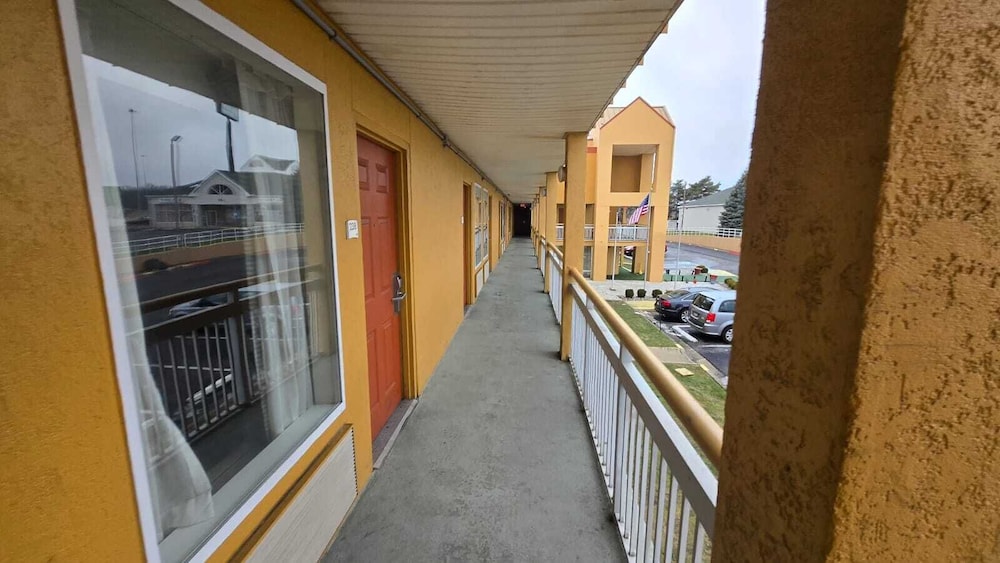 Copley Inn & Suites By OYO Akron OH - photo 29