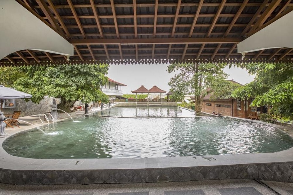 RedDoorz Plus @ Purwodadi in Pasuruan, Indonesia