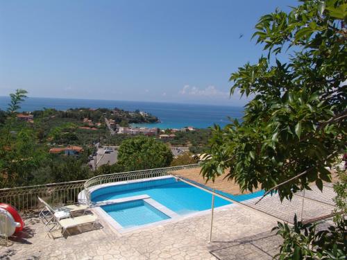 Kolokotronis Hotel & Spa — Kardamyli — photo 2