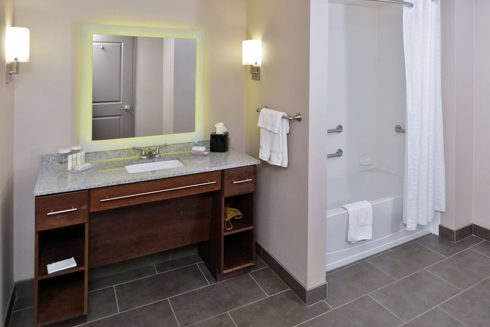 Homewood Suites By Hilton Cincinnati Mason - photo 26