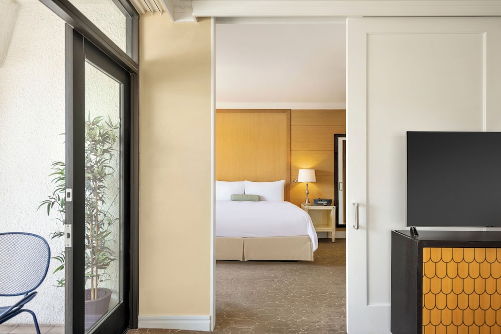 Sofitel LA at Beverly Hills - photo 13