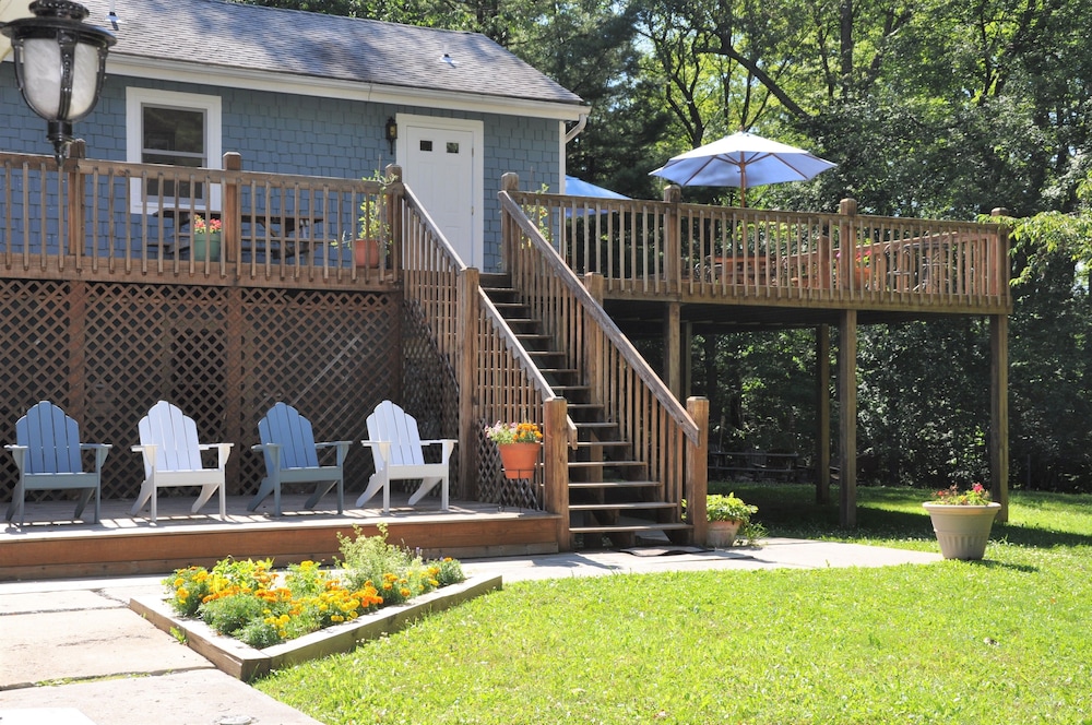 Carmel Cove Inn at Deep Creek Lake - photo 5