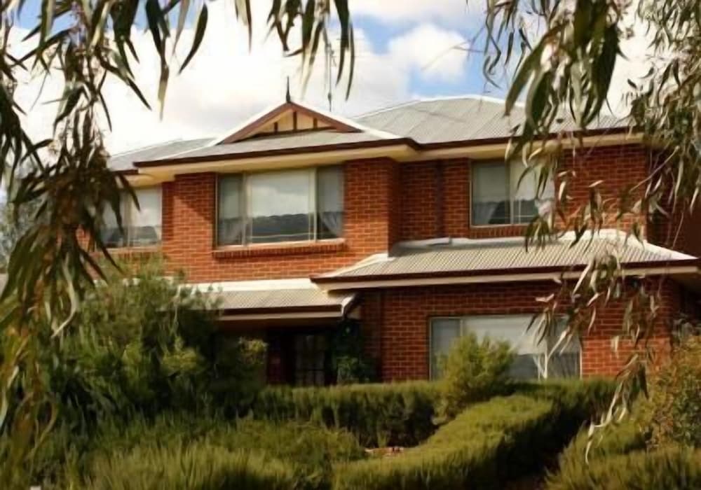 The Grandhouse York — 4-Star Luxury Hotel in York, Australia