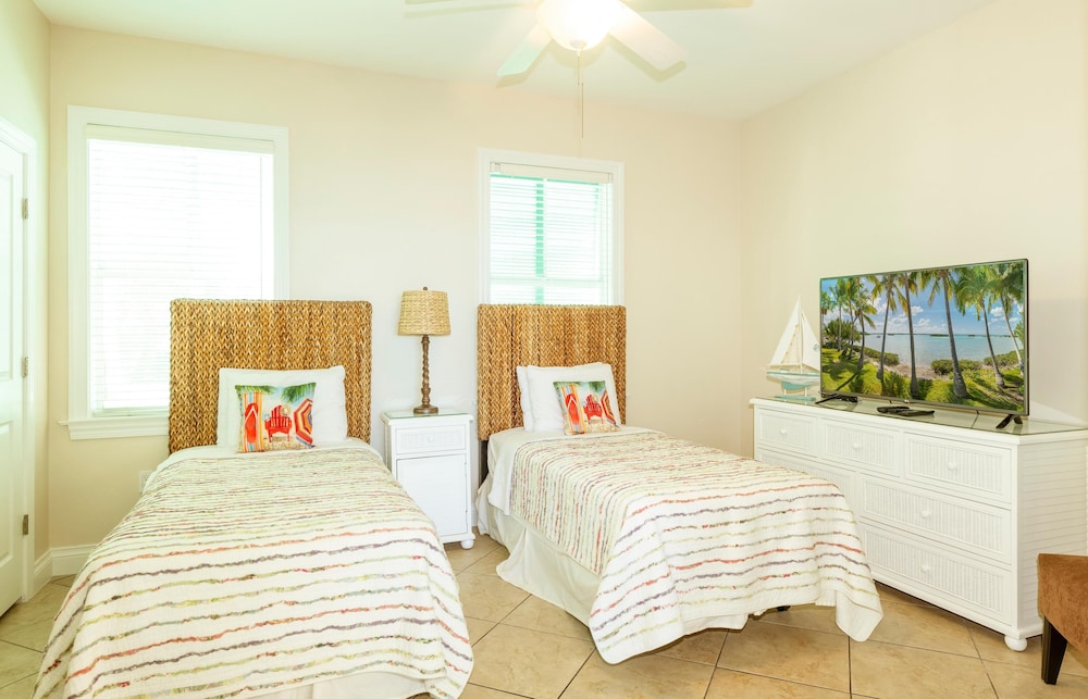 Banana Breez e - carbon neutral hotel in Key West