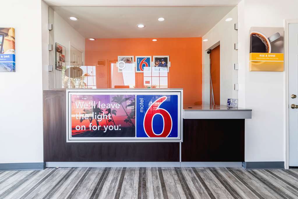 Motel6 Barstow CA Route 66 - photo 24