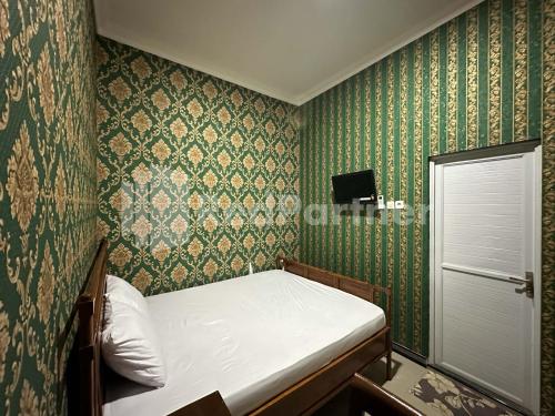 Salim Living RedPartner - last minute hotel in Surakarta