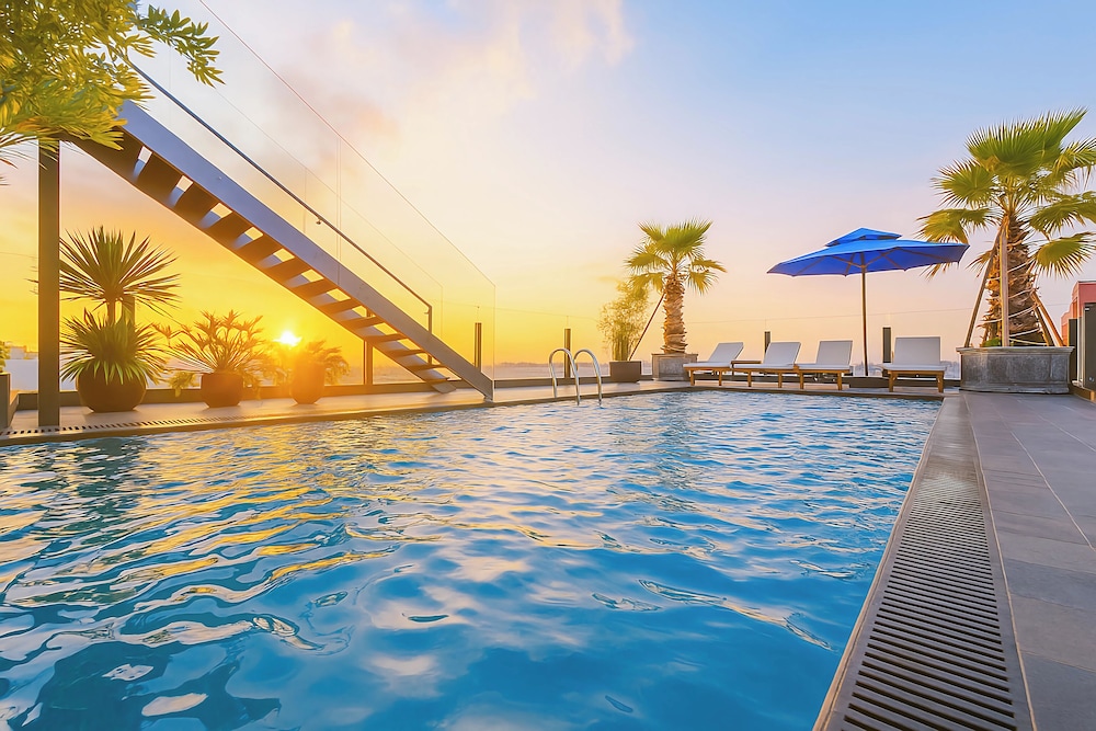 May De Ville Crown Hotel in Hanoi, Vietnam