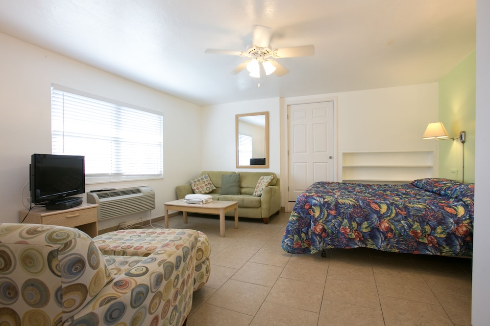 Dolphin Inn Resort - photo 11