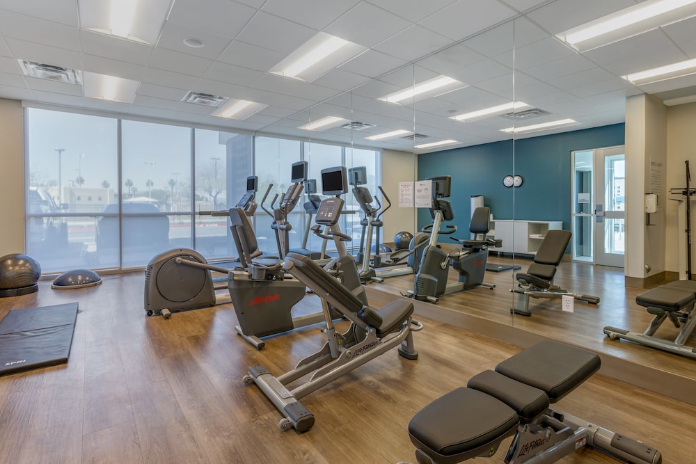 Holiday Inn Express & Suites Phoenix Dwtn State Capitol by IHG - photo 27