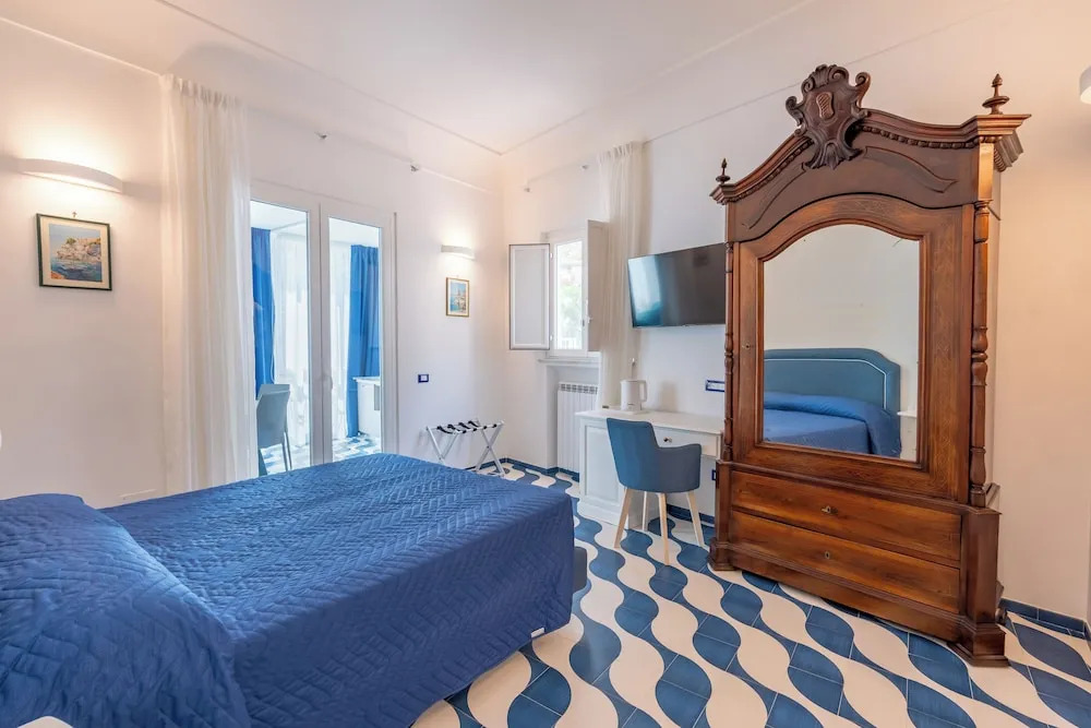 Elite Luxury Suites — 4-Star Luxury Hotel in Minori, Italy
