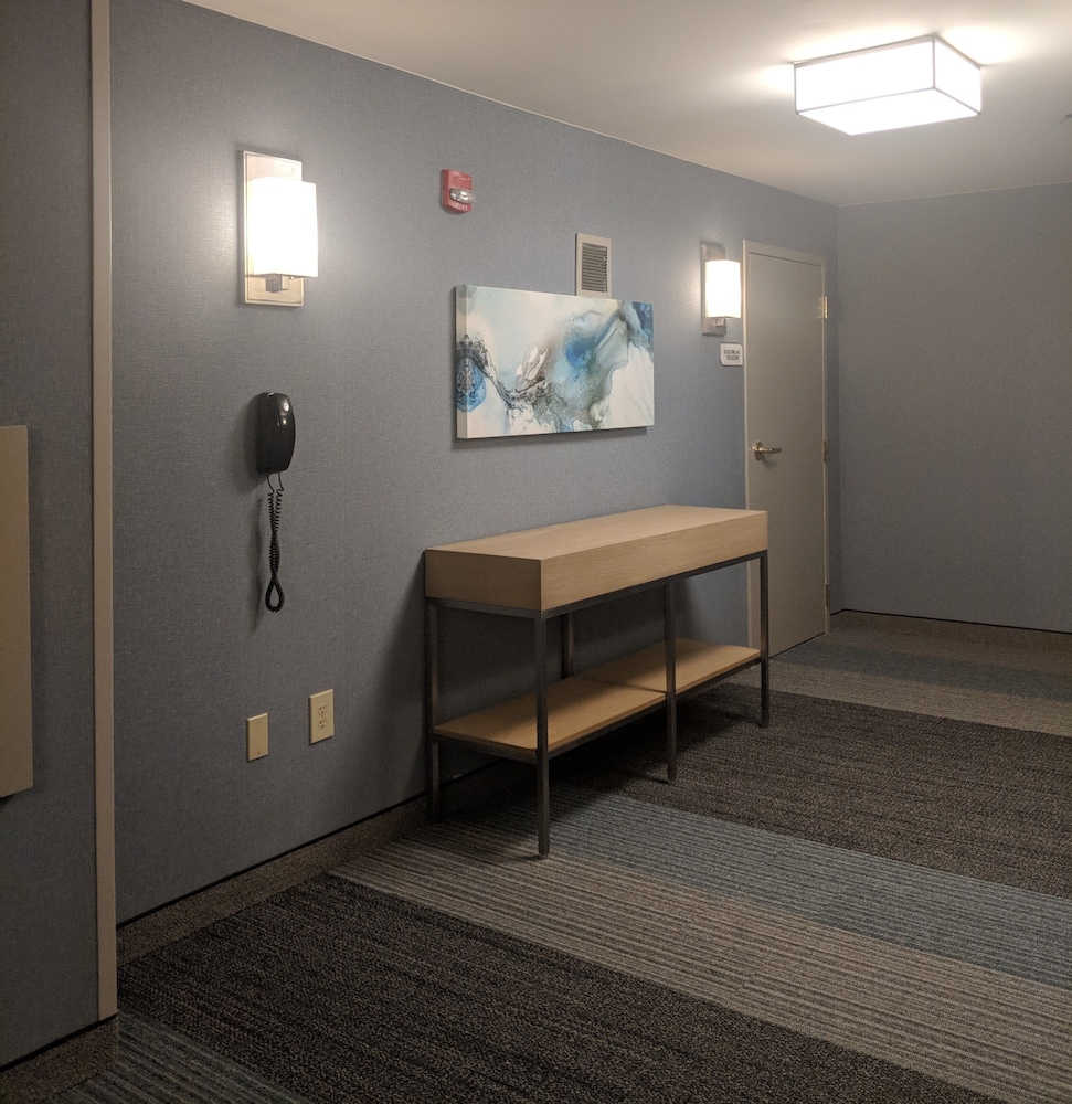 Hilton Garden Inn Chicago North Shore Evanston - photo 79