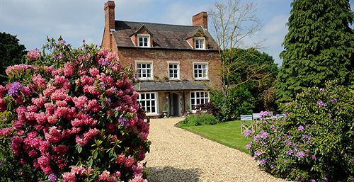Brompton Farmhouse B&B — 4-Star Luxury Hotel in Shrewsbury, United Kingdom