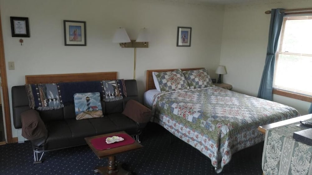 Midway Lodging - photo 12