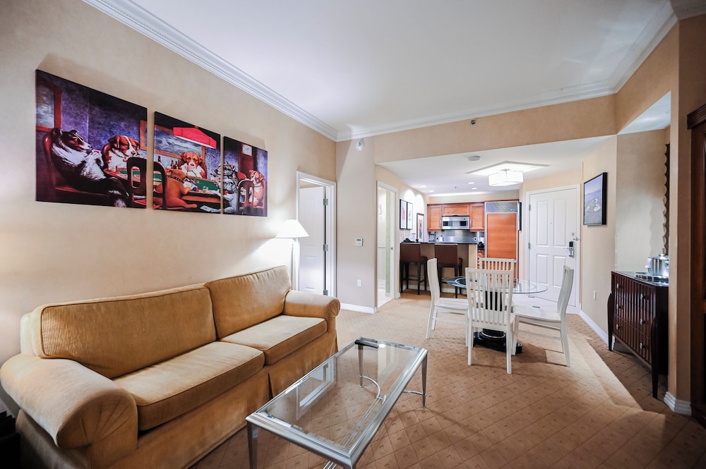 StripViewSuites at Signature - photo 160