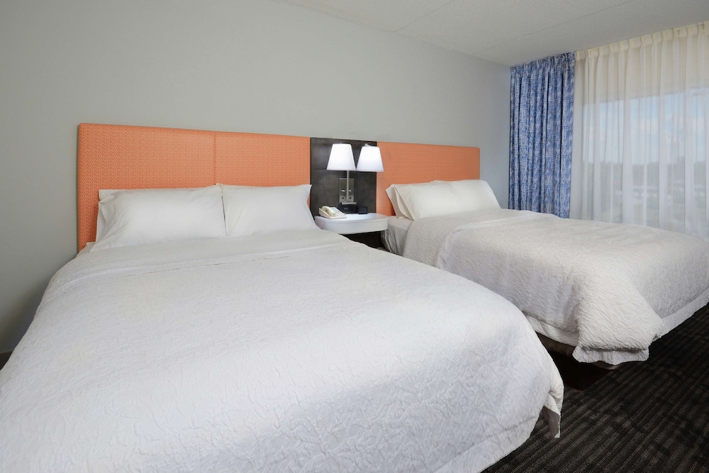 Hampton Inn & Suites Clinton I 26 - photo 17