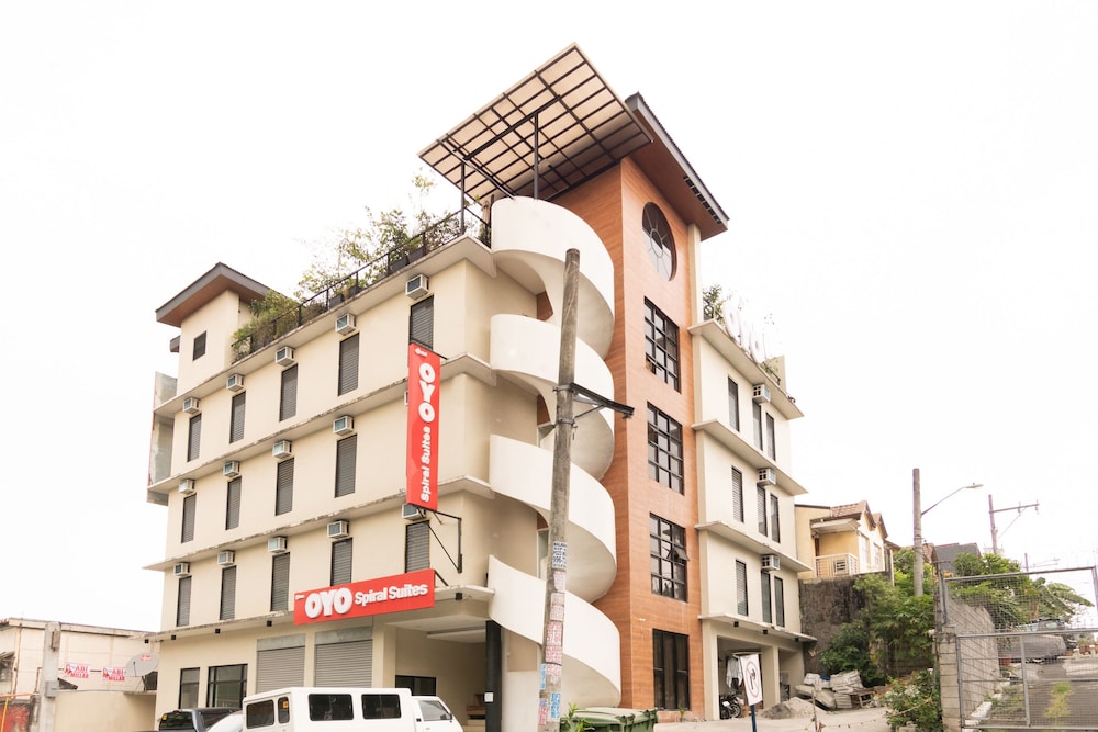 OYO 108 Spiral Suites in Quezon, Philippines