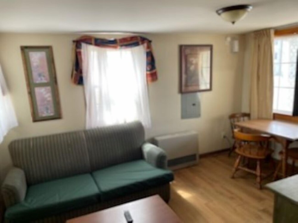Little Miss Cottages - photo 20
