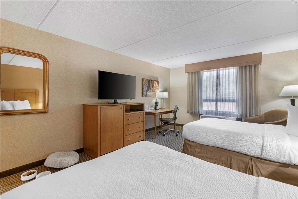 Best Western Royal Plaza Hotel & Trade Center - photo 25