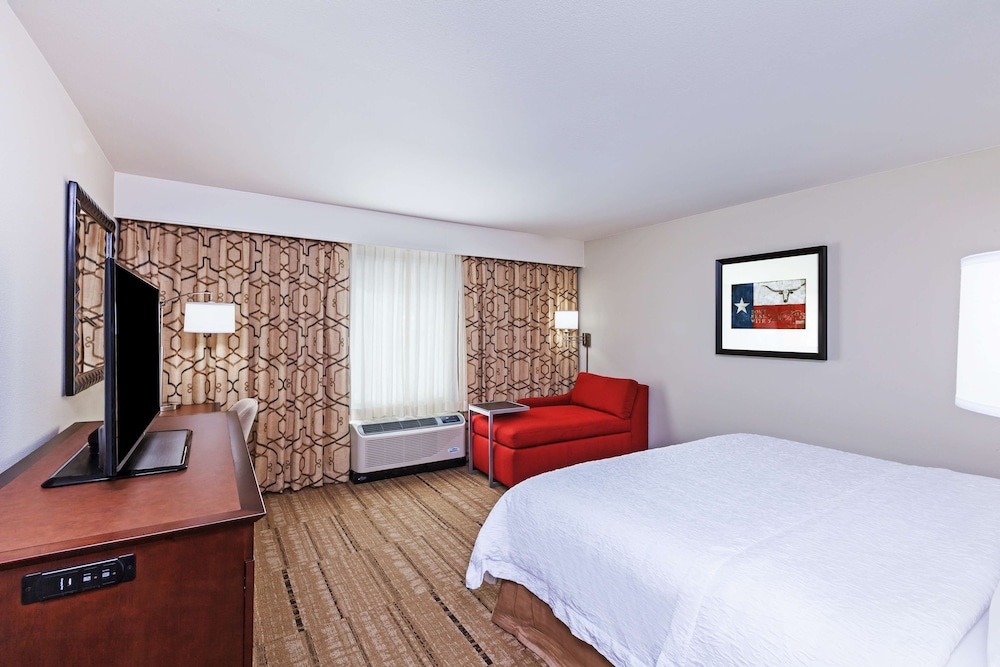 Hampton Inn & Suites Houston I 10 West Park Row - photo 13
