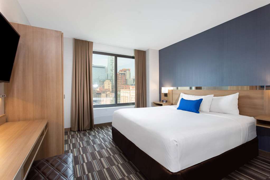 Microtel Inn by Wyndham Long Island City - photo 36