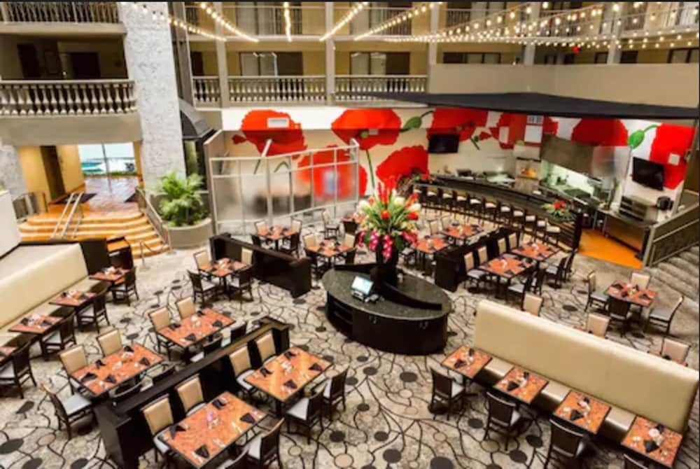 DoubleTree Suites by Hilton Hotel McAllen - photo 30