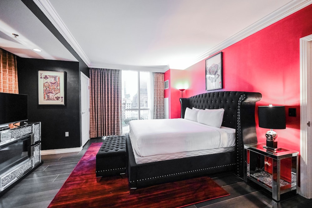 StripViewSuites at Signature - photo 63