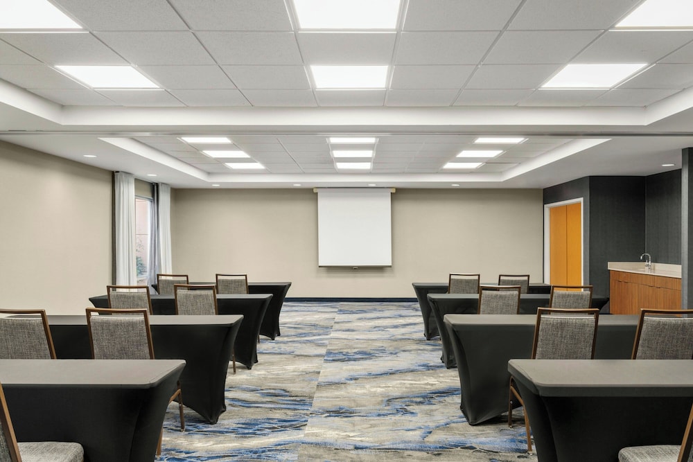 Fairfield Inn & Suites by Marriott Birmingham Fultondale I65 - photo 26