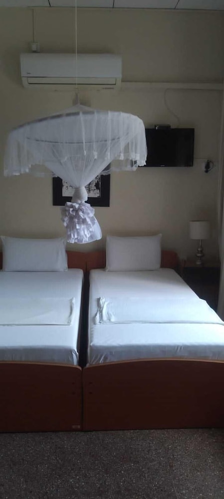 Milano Tourist Rest — Anuradhapura — photo 4
