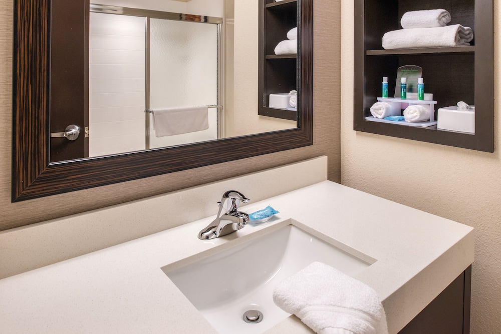 Holiday Inn Express Hotel & Suites Monroe - photo 34