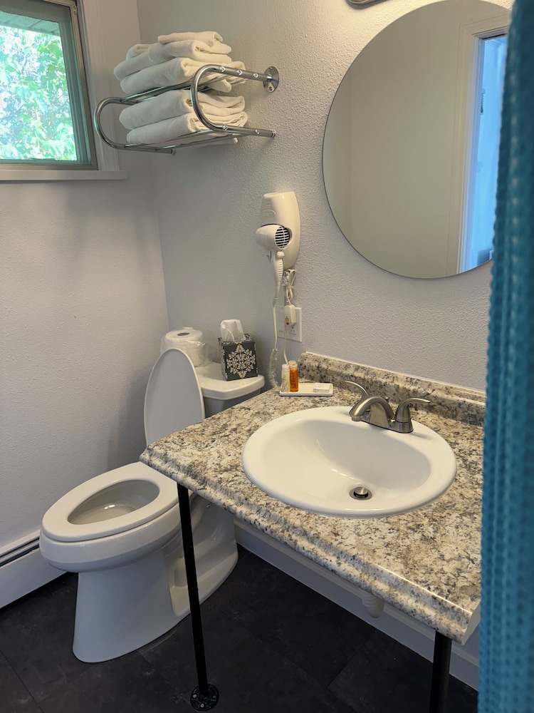 Grand Traverse Motel - photo 43