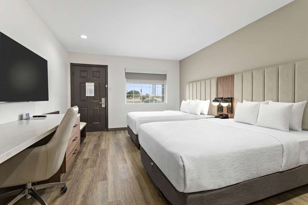 Baymont by Wyndham Beaumont - photo 17