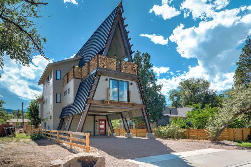 A Frame Wonders Hot Tub w Mountain Views in Colorado Springs, United States