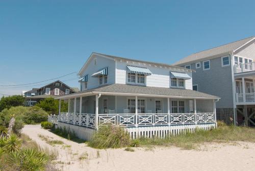 Chequers by Bryant Real Estate in Wrightsville Beach, United States