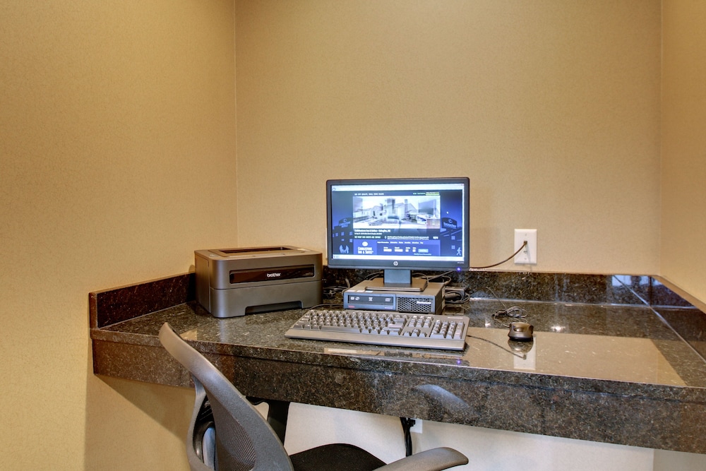 Cobblestone Inn & Suites Schuyler - photo 63