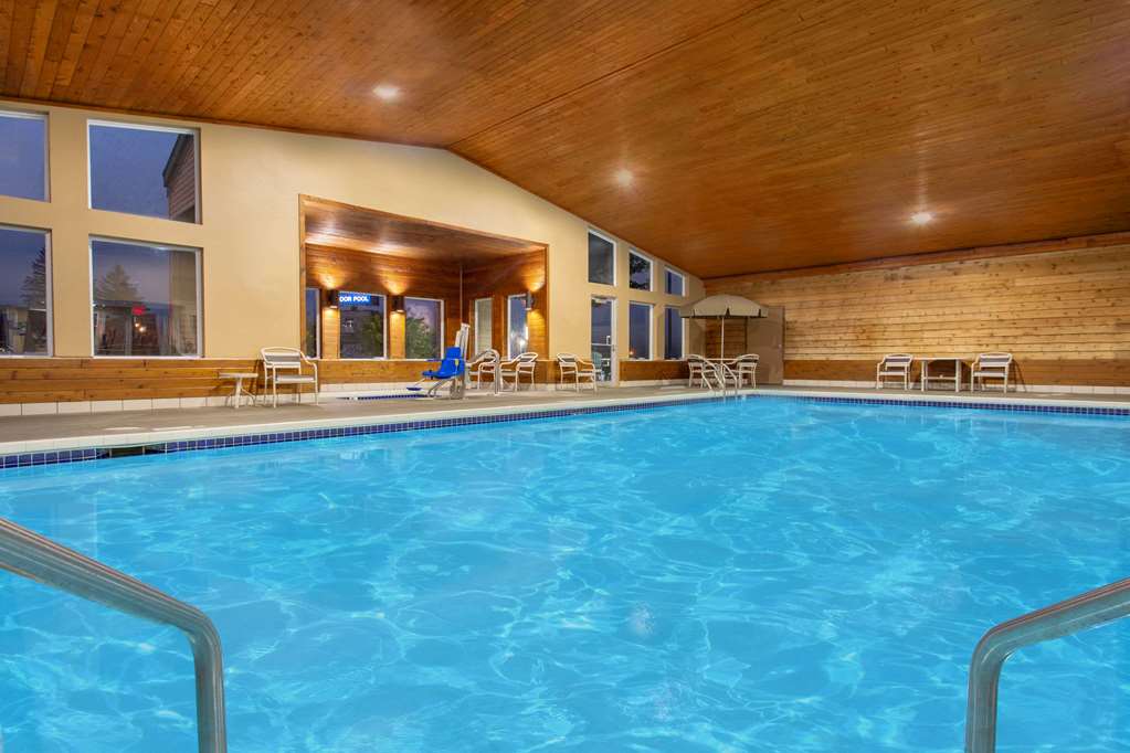 AmericInn by Wyndham Boscobel - photo 12