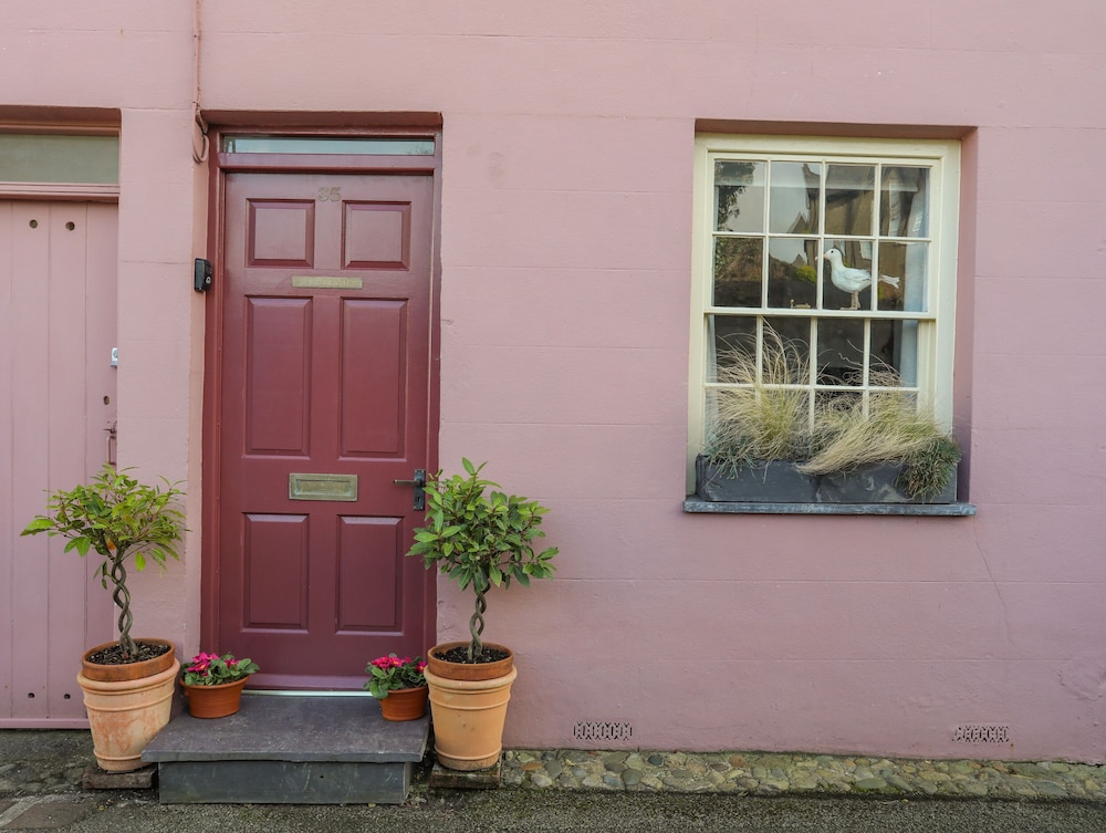 Seagull Cottage — 4-Star Luxury Hotel in Beaumaris, United Kingdom